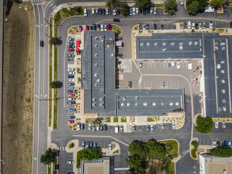 More Photos Of 608 Garrison St, Lakewood Unknown For Lease