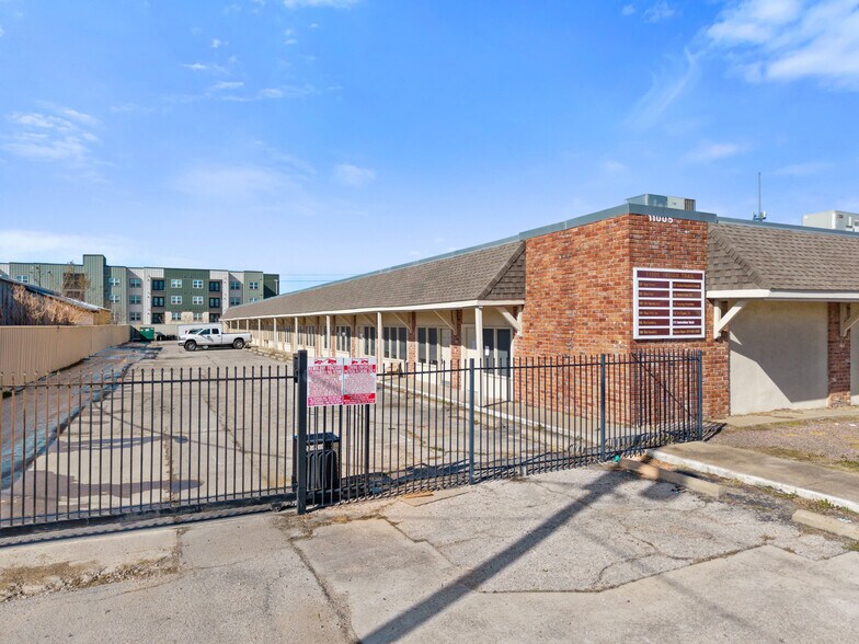 More Photos Of 11005 Indian Trl, Dallas Unknown For Lease