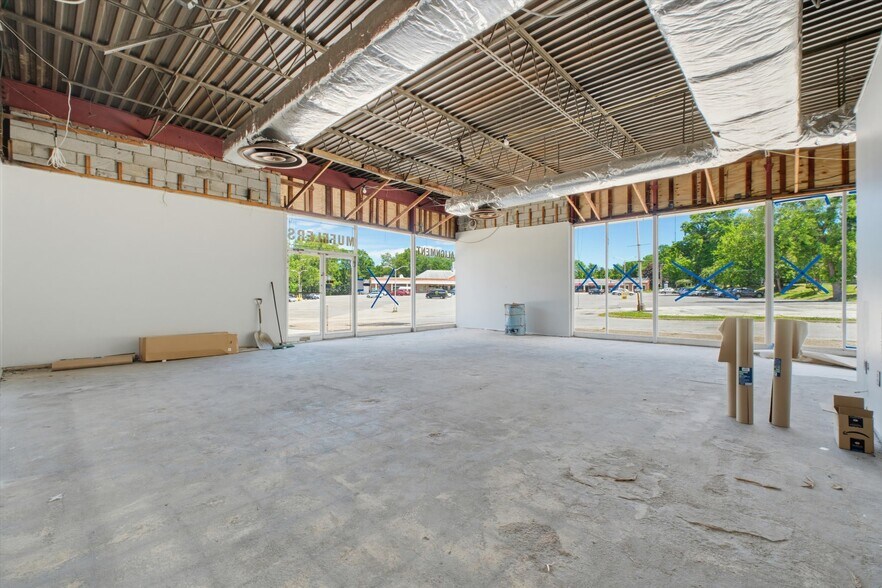 More Photos Of 1366 E Main St, Shrub Oak Unknown For Lease