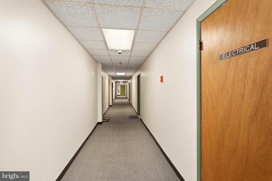 More Photos Of 100 W Franklin St, Hagerstown Office Residential For Lease