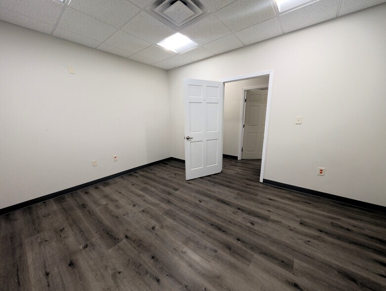 More Photos Of 2804 E Race Ave, Searcy Healthcare For Sale