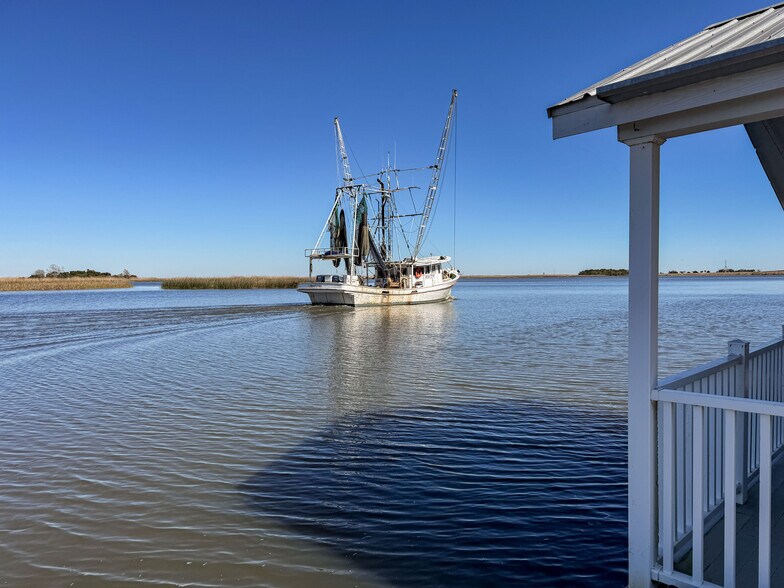 More Photos Of 309 Water St, Apalachicola Marina For Sale