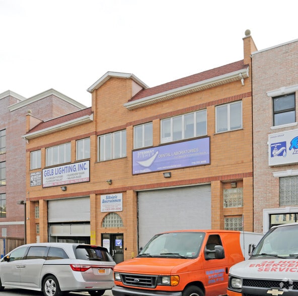 More Photos Of 24-13 45th St, Astoria Warehouse For Lease