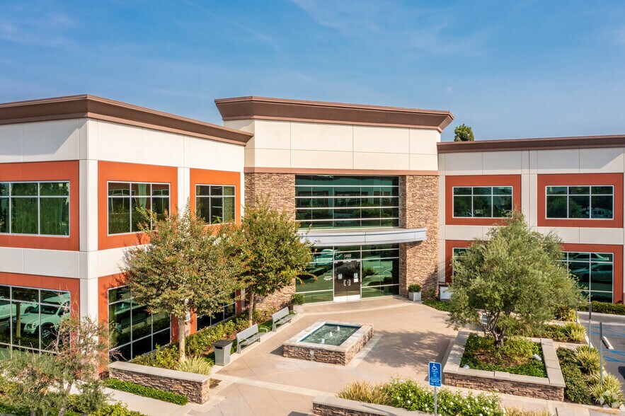 More Photos Of 1422 Edinger Ave, Tustin Office For Sale