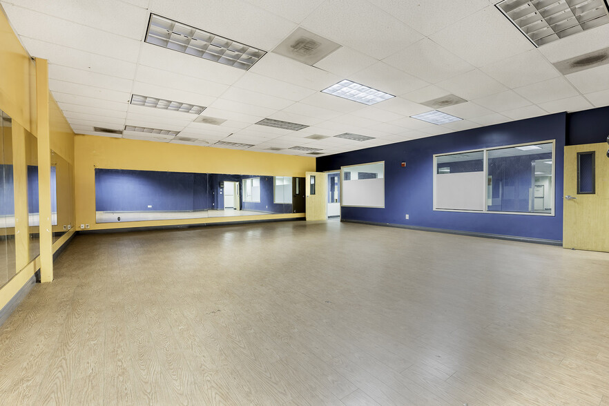 More Photos Of 225 E 6th St, Long Beach Medical For Lease