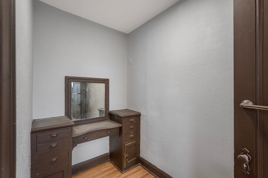 More Photos Of 487 Grand Ave, Saint Paul Apartments For Sale