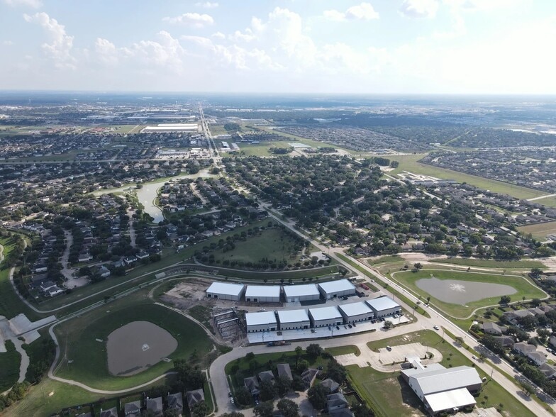 More Photos Of 3522 N Mason Rd, Katy Warehouse For Lease