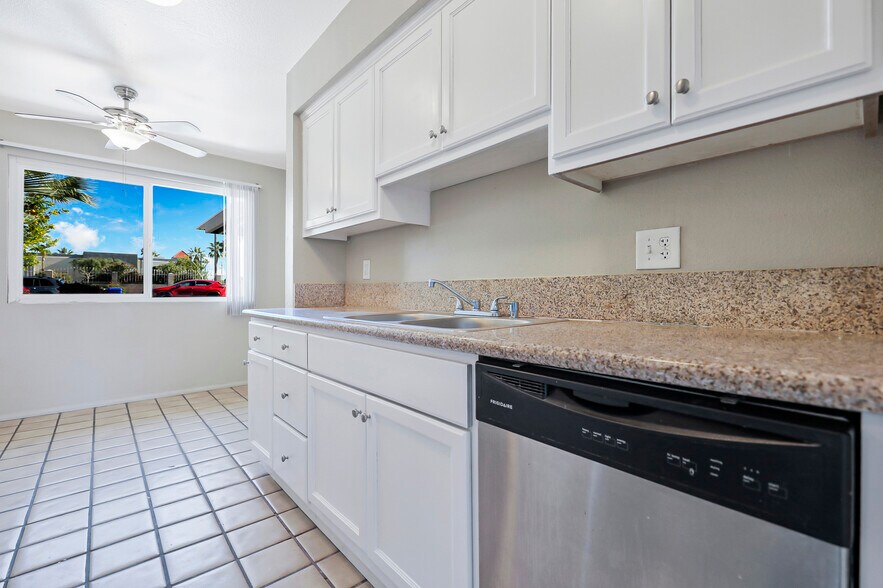 More Photos Of 69180 Victoria Dr, Cathedral City Apartments For Sale