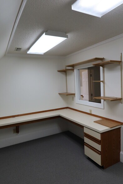 More Photos Of 5540 Mcneely Dr, Raleigh Office For Sale