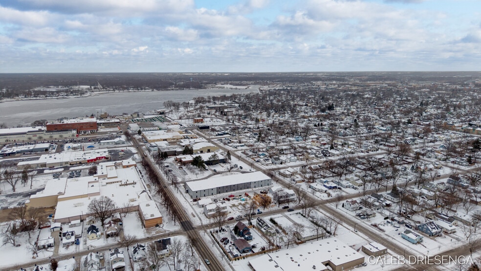 More Photos Of 460 Cleveland Ave, Holland Self Storage For Sale