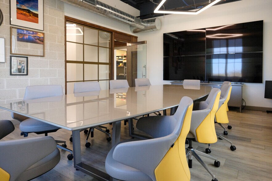 More Photos Of 320 Wingo Way, Mount Pleasant Coworking Space