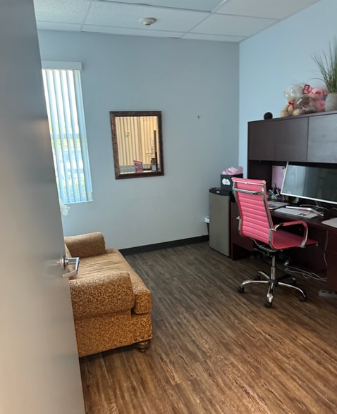 More Photos Of 15182 N 75th Ave, Peoria Medical For Sale