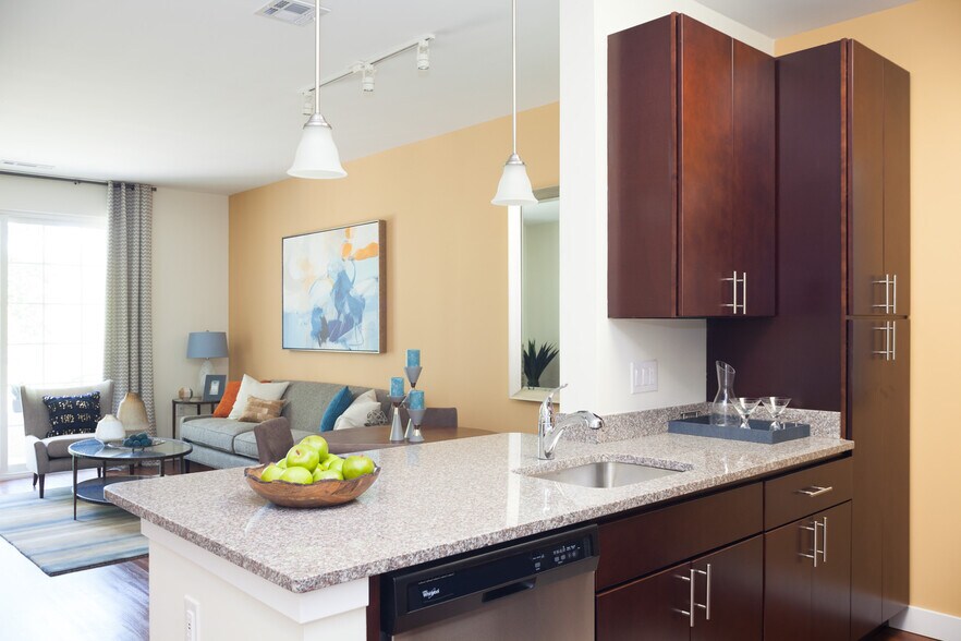 More Photos Of 4 Berry St, North Andover Apartments For Lease