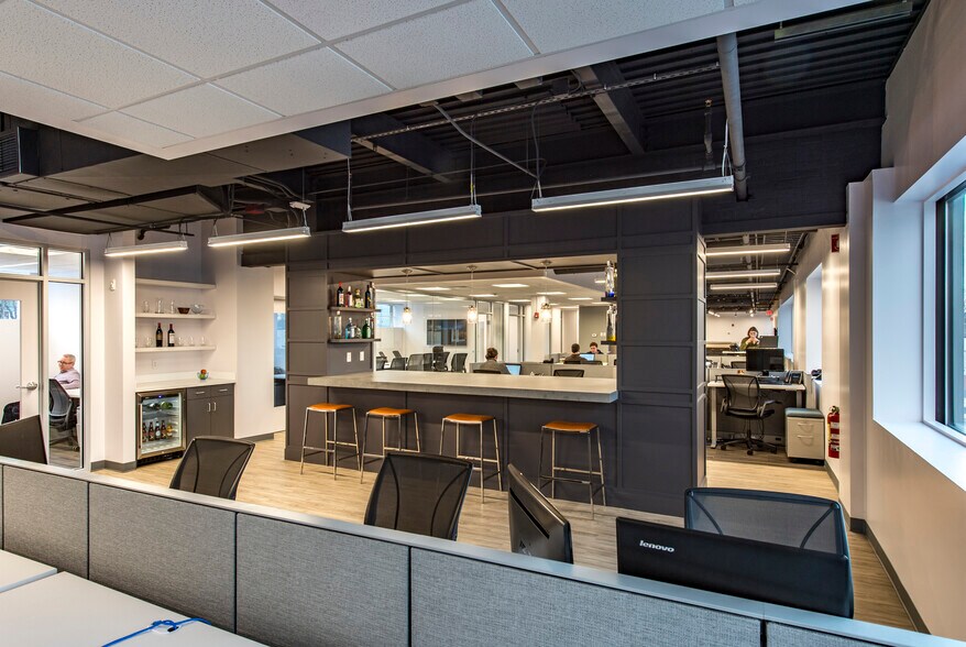 More Photos Of 153 Needham St, Newton Storefront Retail Office For Lease