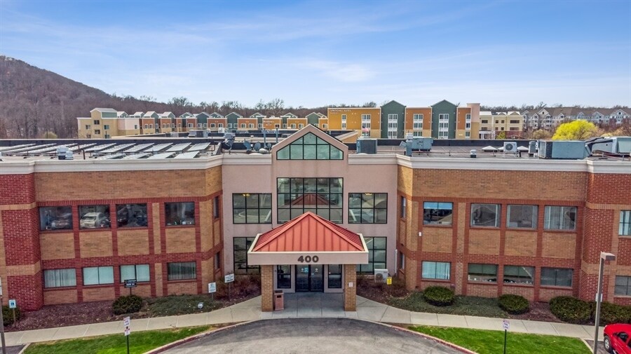 More Photos Of 400 Westage Business Center Dr, Fishkill Medical For Lease