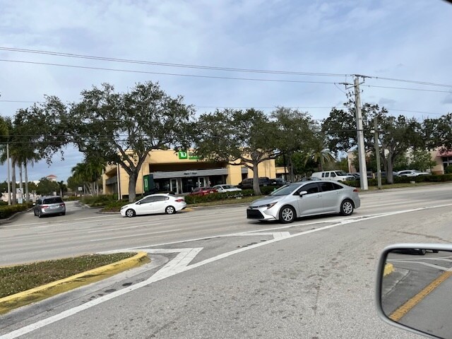 More Photos Of 3325 W Hillsboro Blvd, Deerfield Beach Bank For Lease