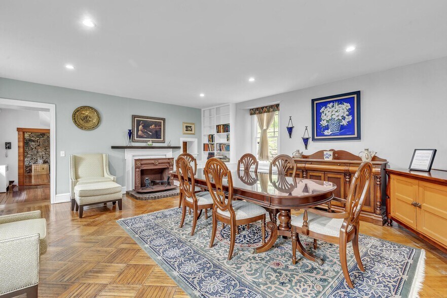 More Photos Of 277 W Baltimore Pike, Media Office For Sale