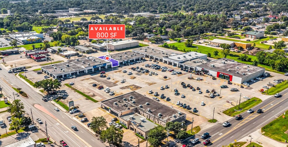 Primary Photo Of 104 S Friendswood Dr, Friendswood Unknown For Lease