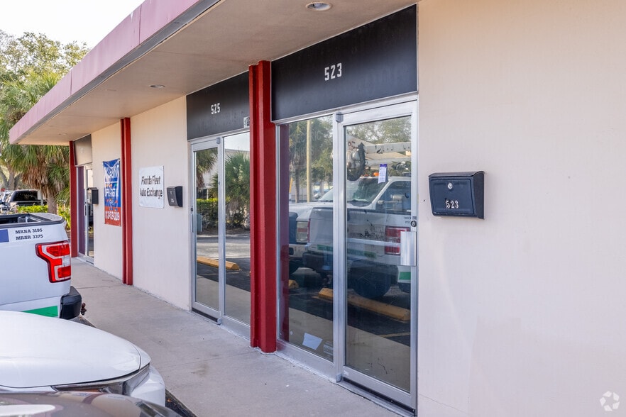 More Photos Of 501-527 S Paula Dr, Dunedin Office For Lease