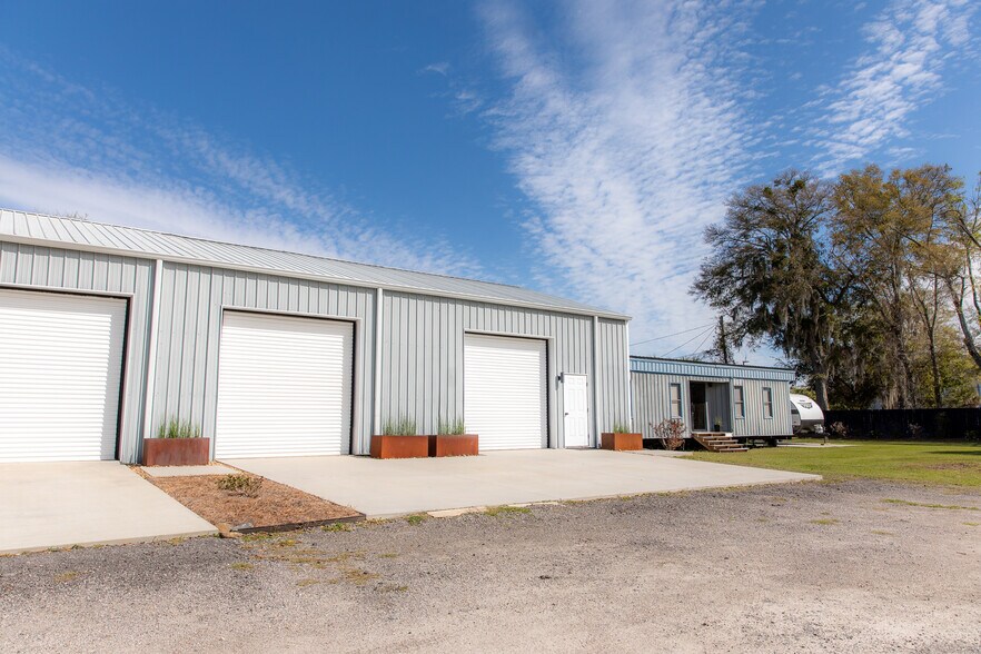 More Photos Of 12 Neil Rd, Beaufort Flex For Sale