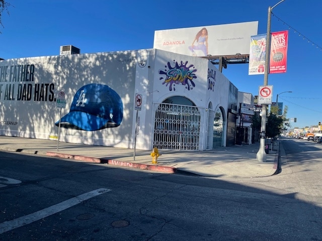 More Photos Of 7450-7454 Melrose Ave, Los Angeles Storefront For Lease