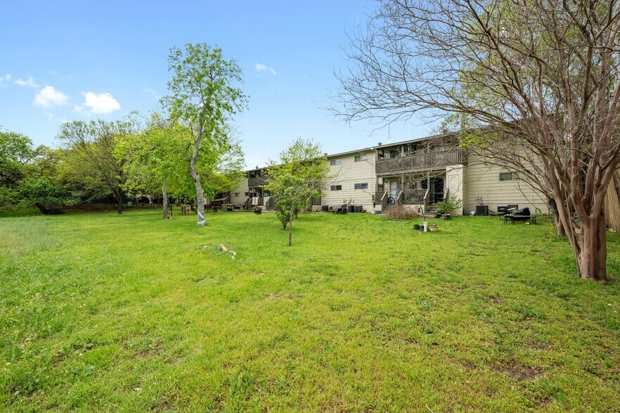 More Photos Of 2115 Goodrich Ave, Austin Apartments For Sale