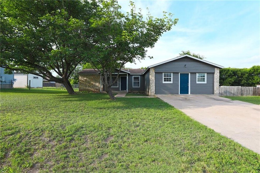 Primary Photo Of 1410 Ransom St, Pflugerville Office Residential For Lease