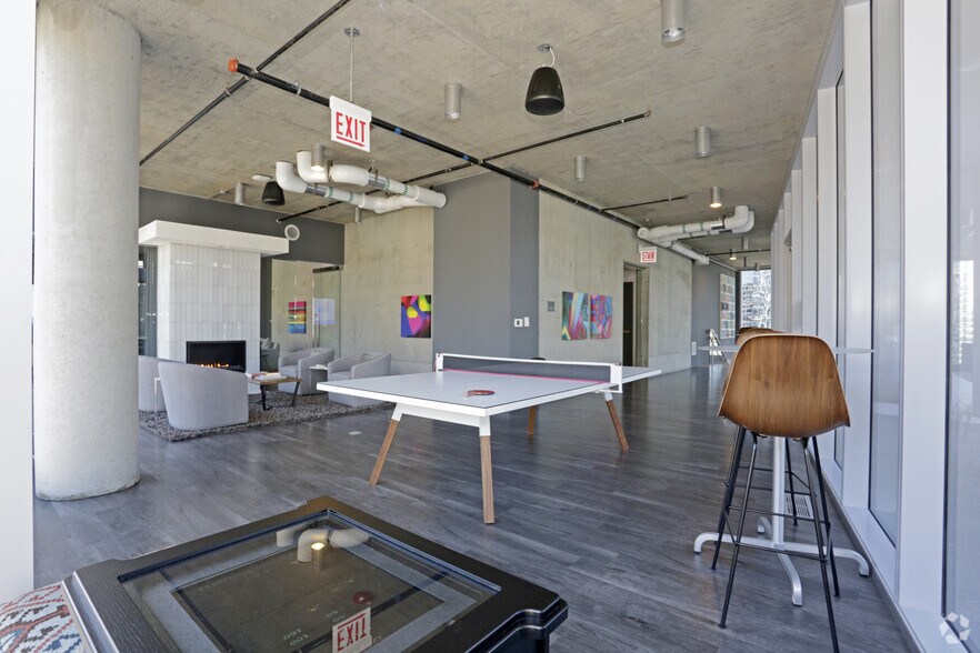 More Photos Of 215 W Lake St, Chicago Apartments For Lease