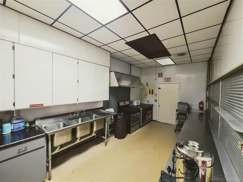 More Photos Of 7108 Maple Valley Rd, Brown City Specialty For Sale