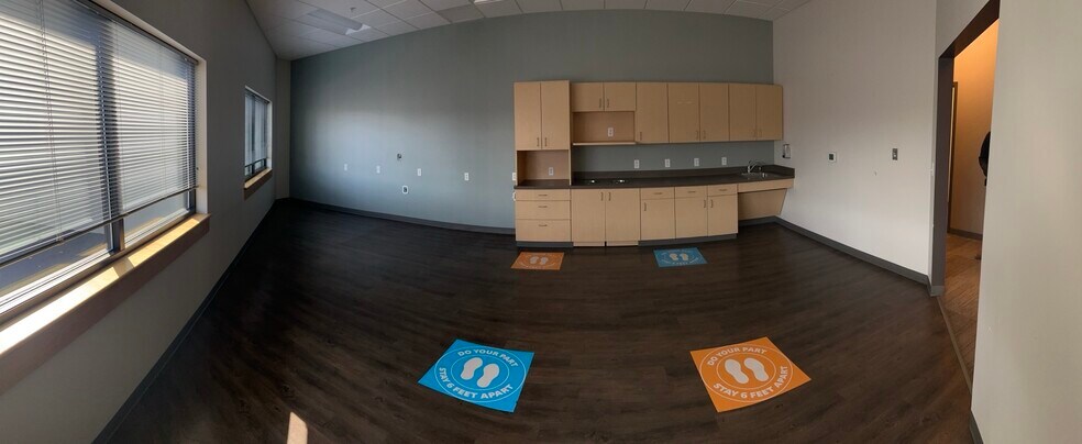 More Photos Of 30 Becker Rd, West Henrietta Showroom For Lease