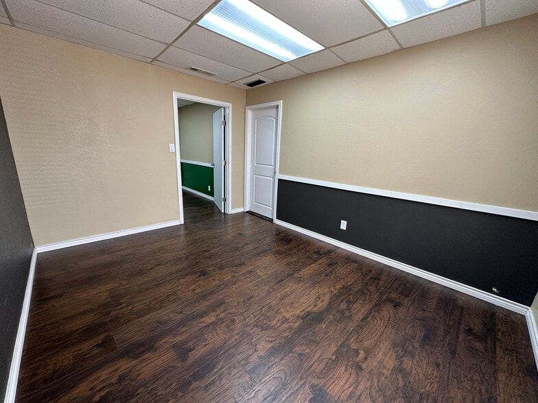 More Photos Of 5001 Brentwood Stair Rd, Fort Worth Office For Lease