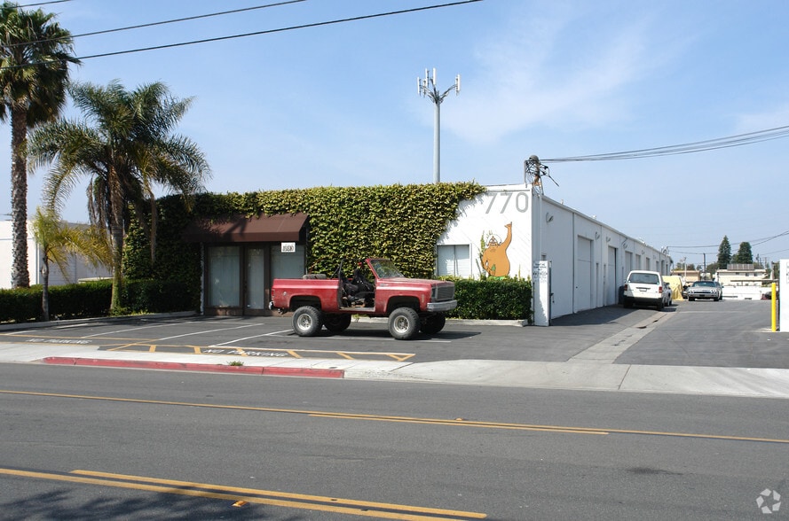 More Photos Of 770 W 17th St, Costa Mesa Warehouse For Lease