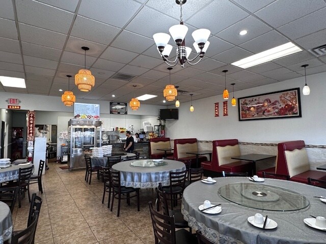 More Photos Of 6820 Spring Mountain Rd, Las Vegas General Retail For Lease