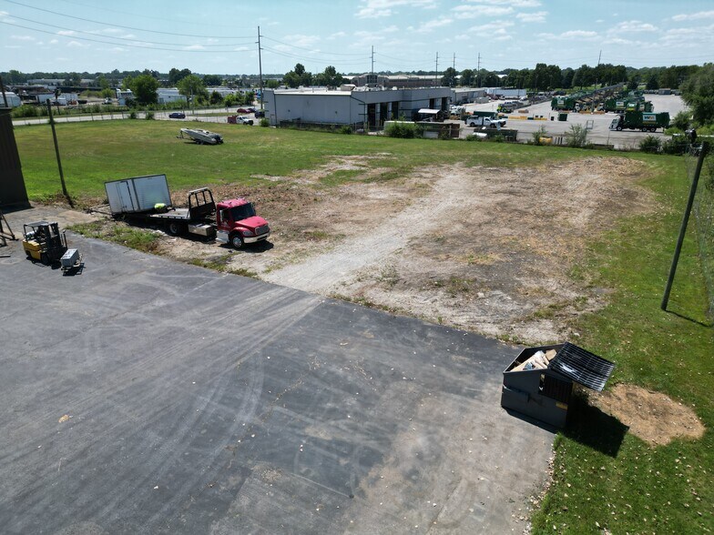 More Photos Of 3650 W Minnesota St, Indianapolis Warehouse For Lease