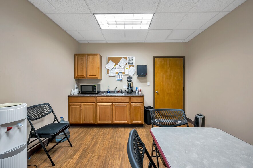 More Photos Of 373 High St, Wilkes Barre Manufacturing For Lease