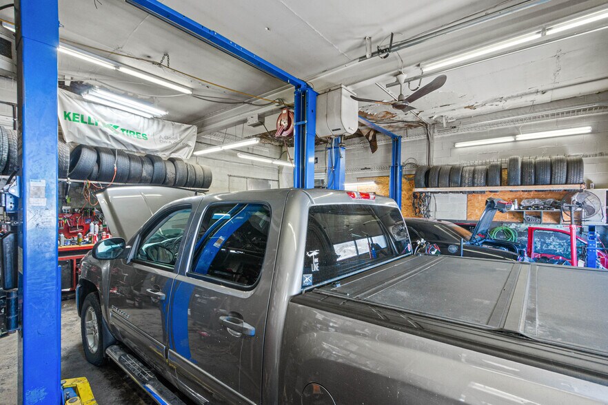 More Photos Of 108 S Front St, Coloma General Retail For Sale