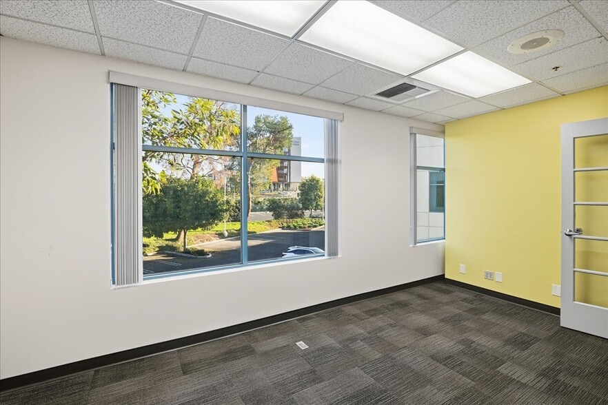 More Photos Of 12 Mauchly, Irvine Office Residential For Sale