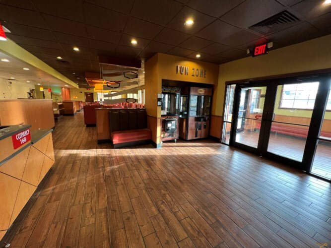 More Photos Of 2206 N LaCrosse St, Rapid City Restaurant For Sale