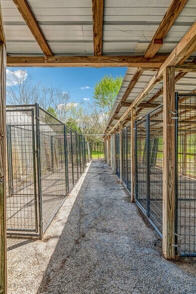 More Photos Of 1344 E 500 N, Albion Veterinarian Kennel For Sale