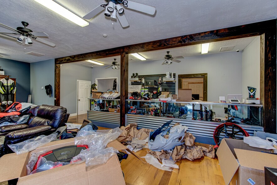 More Photos Of 3002 River Watch Ln, Augusta Flex For Sale