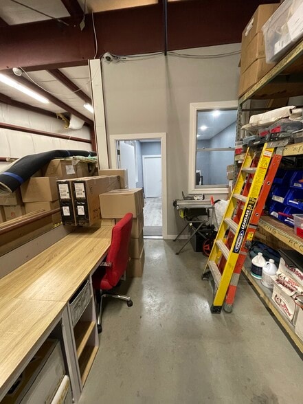 More Photos Of 63 Amity Rd, New Haven Storefront Retail Office For Lease