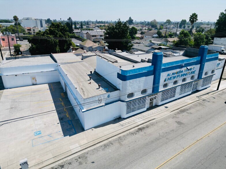 More Photos Of 134 Alameda E St, Compton Warehouse For Sale