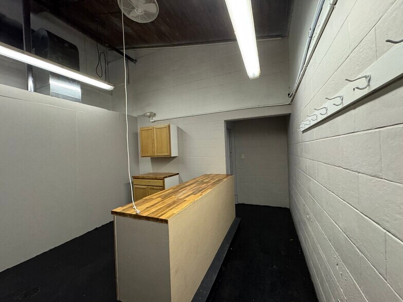 More Photos Of 115 Pioneer Way, Scottdale Warehouse For Sale