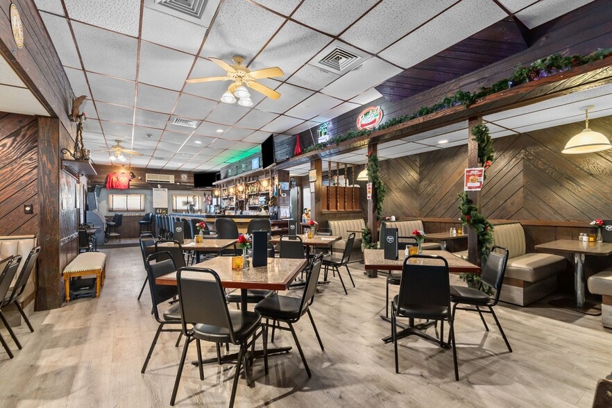 More Photos Of 344 Bowen St, Oshkosh Restaurant For Sale