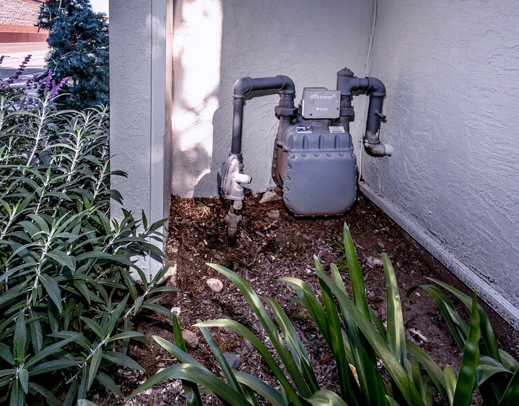 More Photos Of 106 N Bayshore Blvd, San Mateo Apartments For Sale