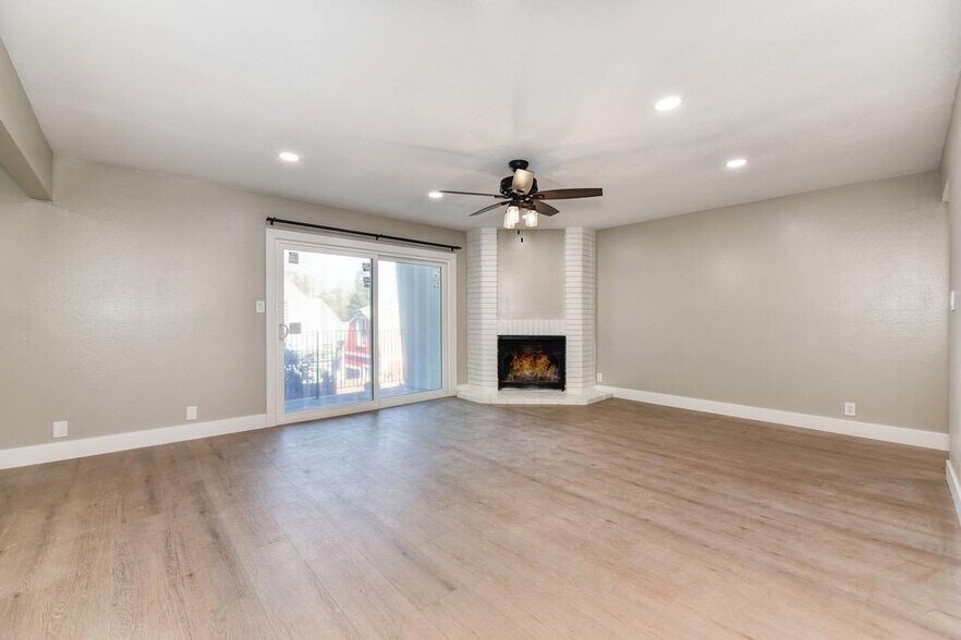 More Photos Of 5372 Garfield Ave, Sacramento Apartments For Sale