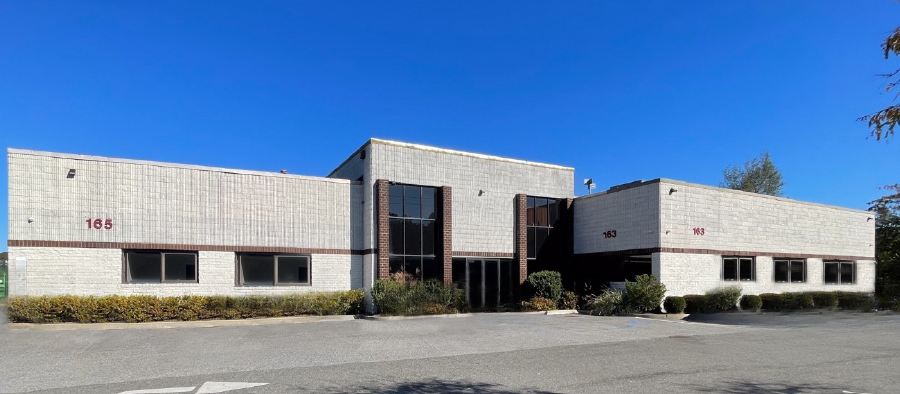 Primary Photo Of 163 Bridge Rd, Islandia Warehouse For Lease