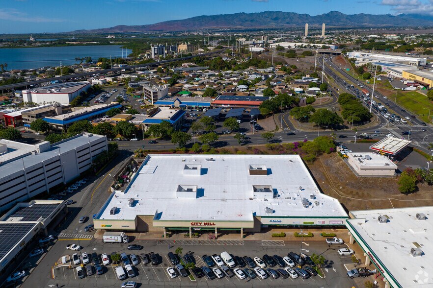More Photos Of 98-1277 Kaahumanu St, Aiea Freestanding For Lease