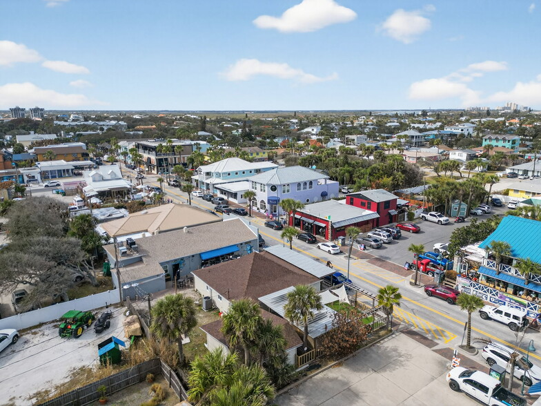 More Photos Of 411 Flagler Ave, New Smyrna Beach Freestanding For Lease