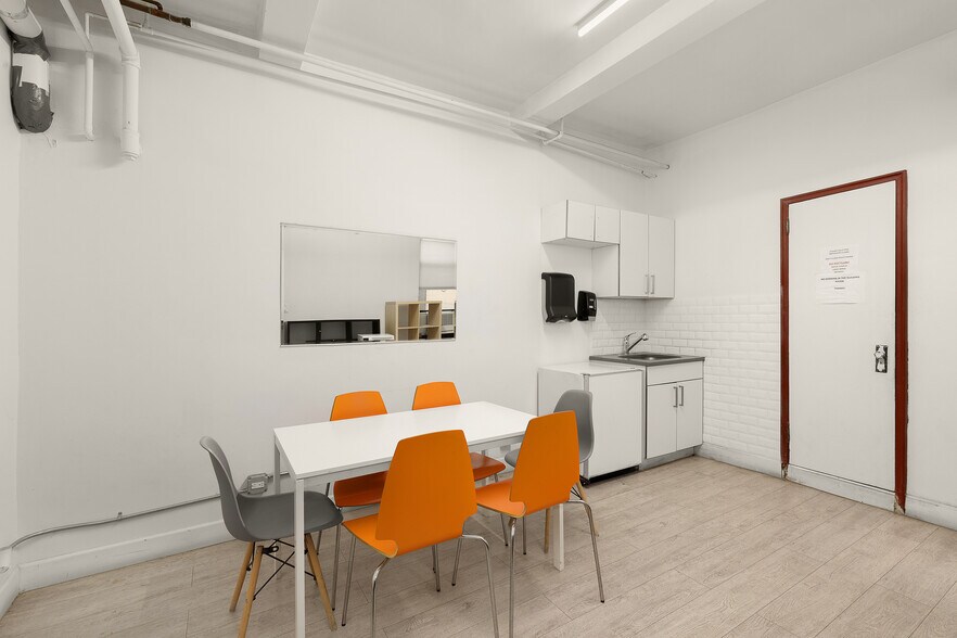 More Photos Of 303 E 37th St, New York Apartments For Sale